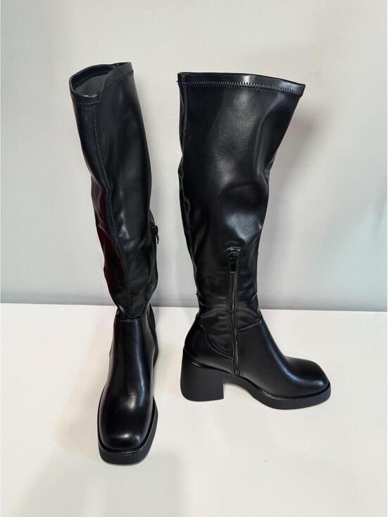 Shoes - Black boots